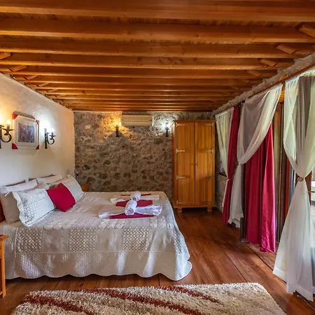Astonishing With Private Pool Surrounded By Nature In *