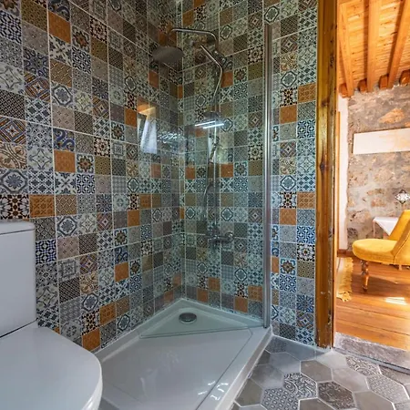 Astonishing With Private Pool Surrounded By Nature In Apartment *